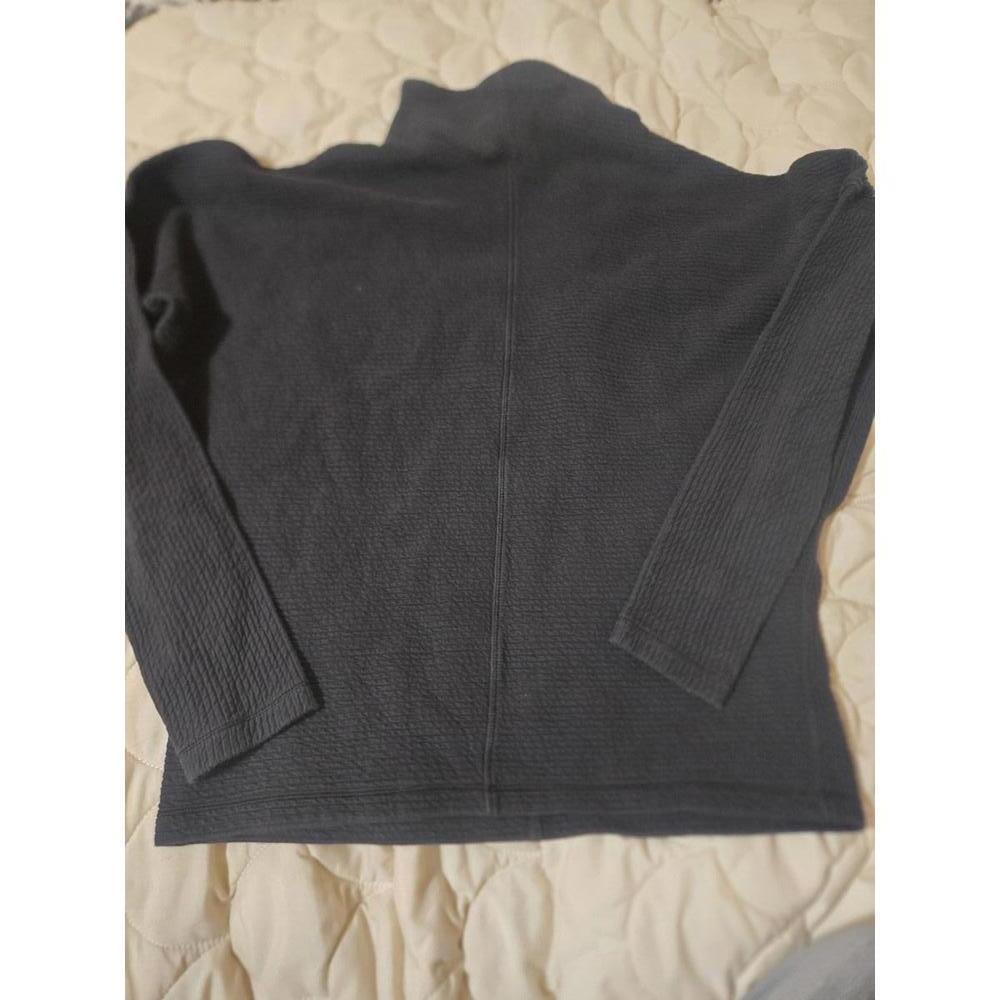 Lululemon Women's Long Sleeve Activewear Top XS